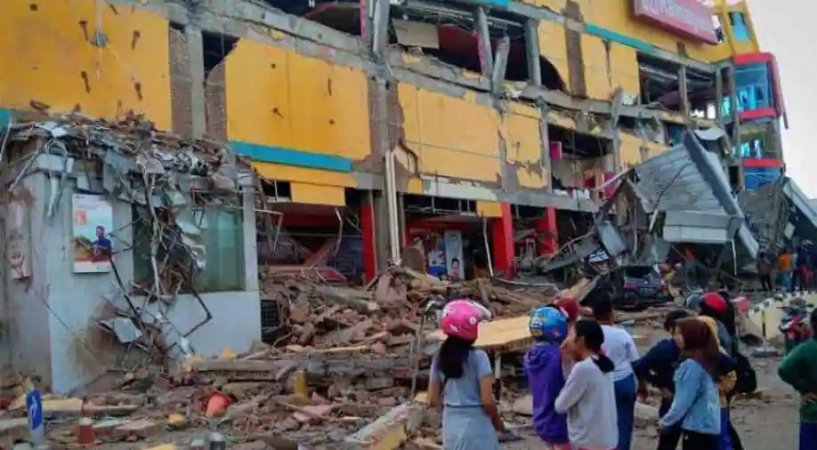 Indonesia earthquake leaves more than 40 dead and numerous injured